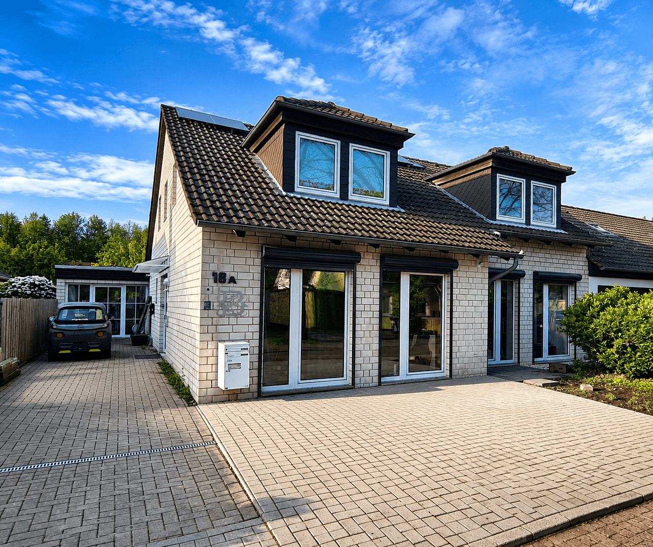 Prodej domu 174 m², pozemek 706 m², Fuchsrain 18a, Hannover, Dolní Sasko Prodej domu 174 m², pozemek 706 m², Fuchsrain 18a, Hannover, Dolní Sasko