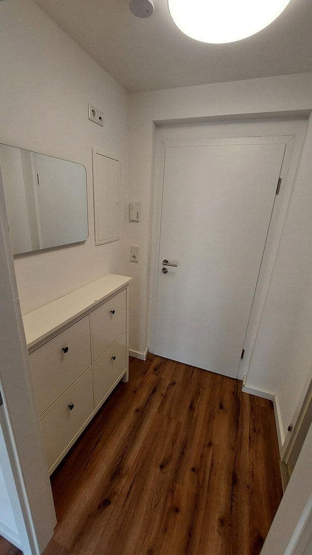Pronájem bytu 1+1 29 m², Mannheim, Bádensko-Württembersko Pronájem bytu 1+1 29 m², Mannheim, Bádensko-Württembersko
