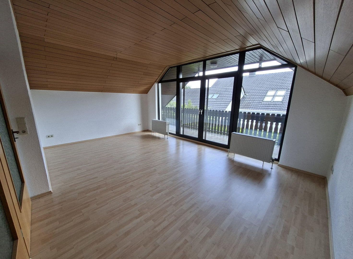 Prodej domu 244 m², pozemek 1.038 m², Dinkelsbühl, Bavorsko Prodej domu 244 m², pozemek 1.038 m², Dinkelsbühl, Bavorsko