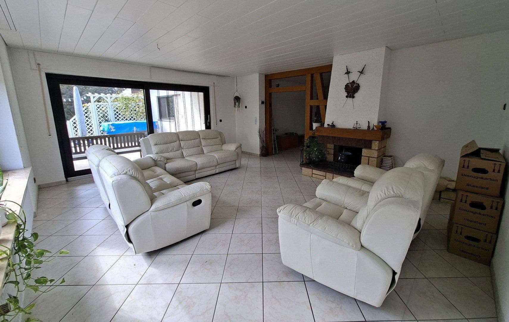 Prodej domu 244 m², pozemek 1.038 m², Dinkelsbühl, Bavorsko Prodej domu 244 m², pozemek 1.038 m², Dinkelsbühl, Bavorsko