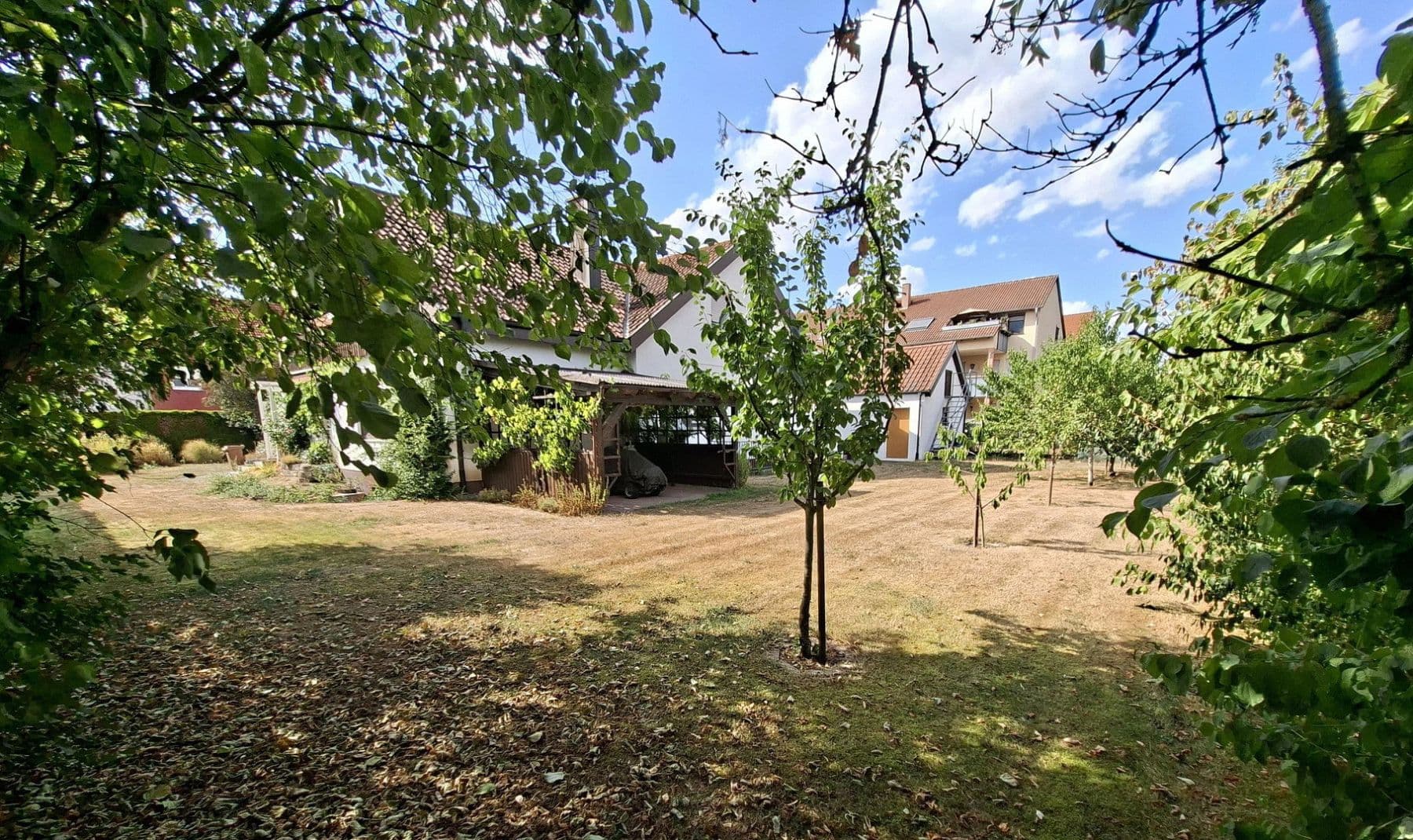 Prodej domu 244 m², pozemek 1.038 m², Dinkelsbühl, Bavorsko Prodej domu 244 m², pozemek 1.038 m², Dinkelsbühl, Bavorsko