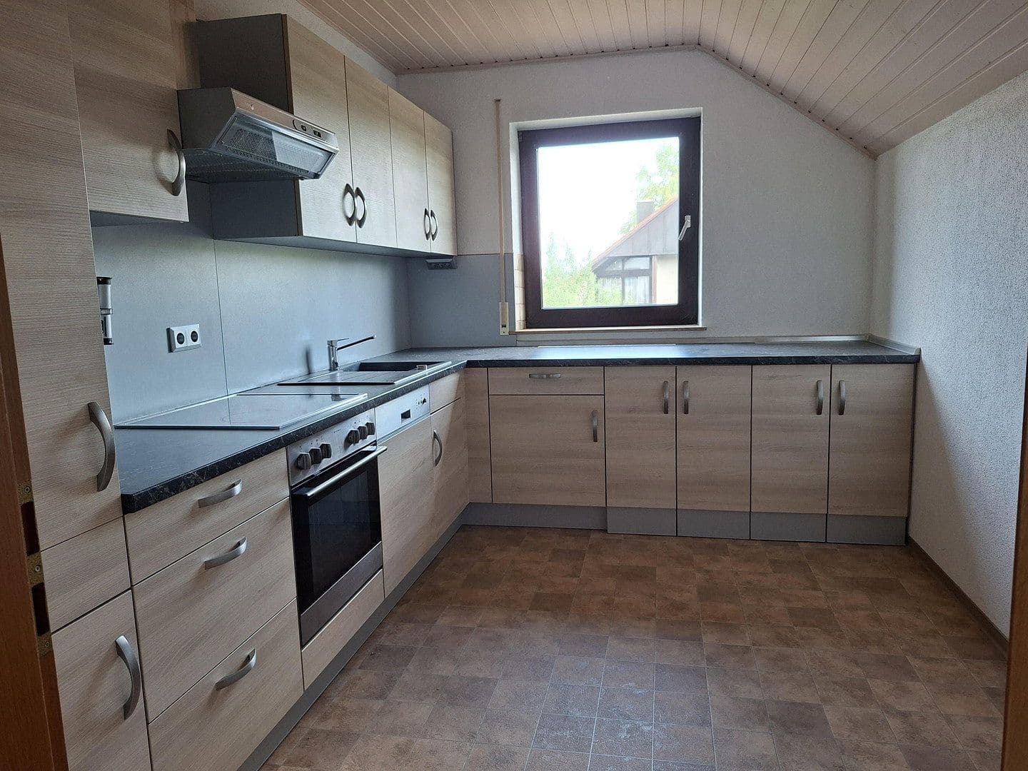 Prodej domu 244 m², pozemek 1.038 m², Dinkelsbühl, Bavorsko Prodej domu 244 m², pozemek 1.038 m², Dinkelsbühl, Bavorsko