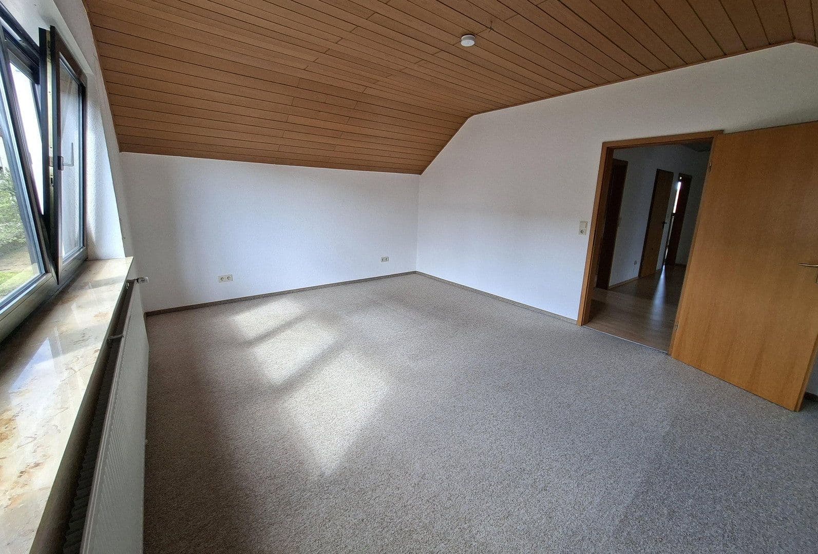 Prodej domu 244 m², pozemek 1.038 m², Dinkelsbühl, Bavorsko Prodej domu 244 m², pozemek 1.038 m², Dinkelsbühl, Bavorsko