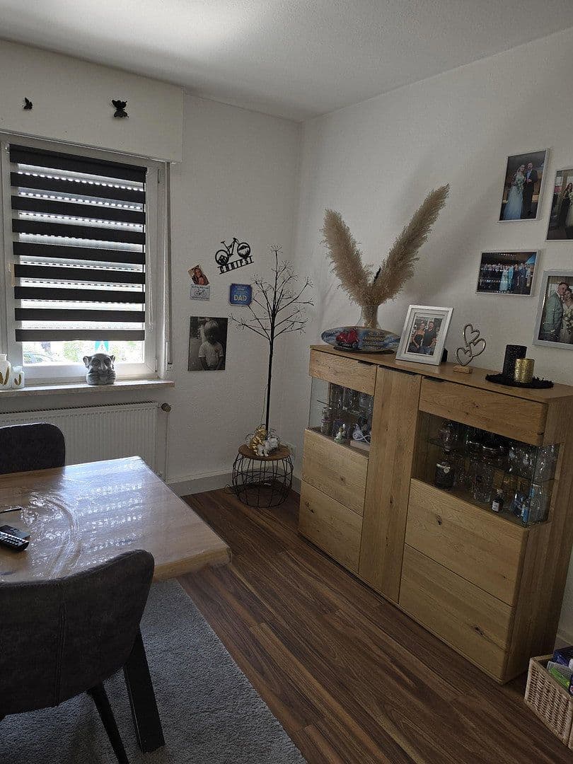 Pronájem bytu 3+1 68 m², Bahnhofstr. 37, Plaidt, Porýní-Falc Pronájem bytu 3+1 68 m², Bahnhofstr. 37, Plaidt, Porýní-Falc