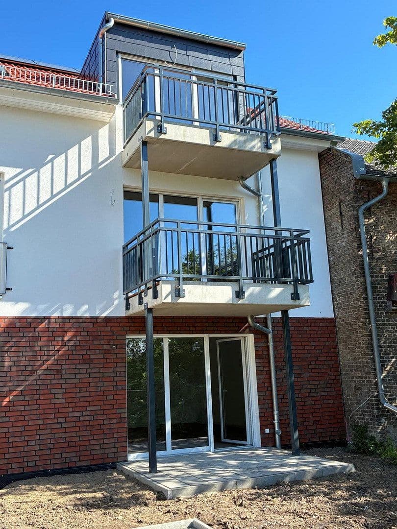 Pronájem bytu 2+1 70 m², Nauen, Braniborsko Pronájem bytu 2+1 70 m², Nauen, Braniborsko