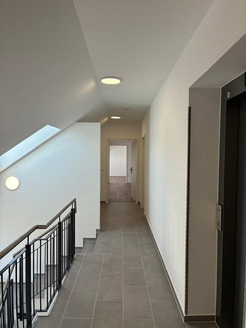Pronájem bytu 2+1 70 m², Nauen, Braniborsko Pronájem bytu 2+1 70 m², Nauen, Braniborsko