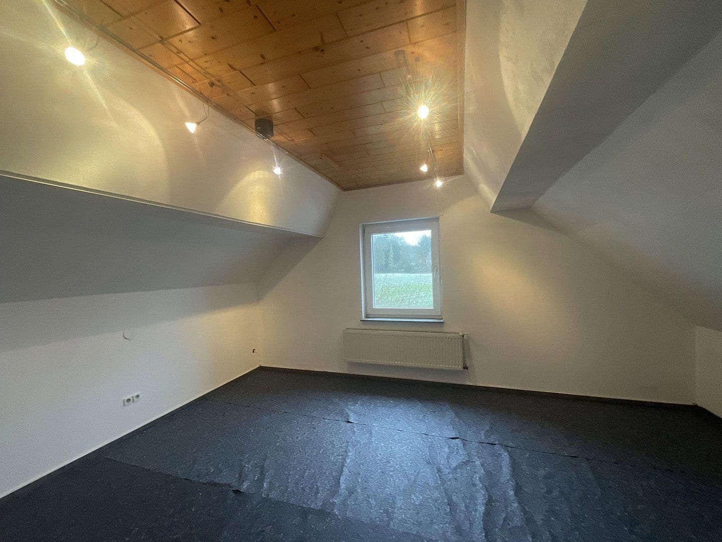 Prodej domu 145 m², pozemek 780 m², Bielefeld, Severní Porýní-Vestfálsko Prodej domu 145 m², pozemek 780 m², Bielefeld, Severní Porýní-Vestfálsko