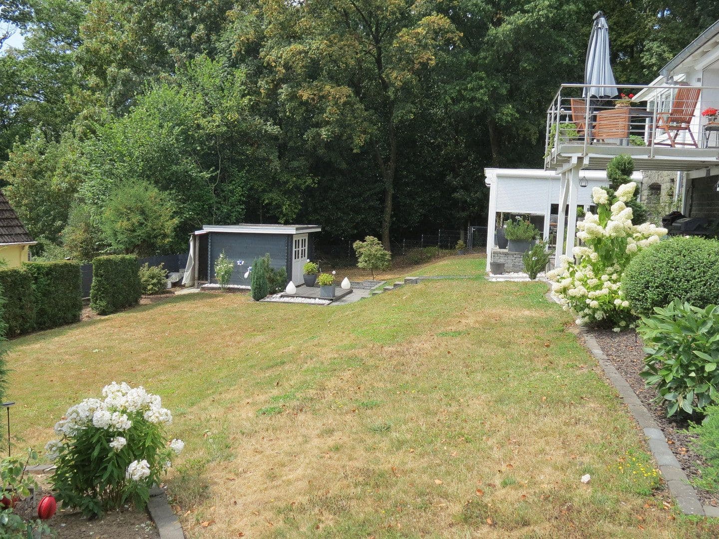 Prodej domu 145 m², pozemek 1.004 m², Remscheid, Severní Porýní-Vestfálsko Prodej domu 145 m², pozemek 1.004 m², Remscheid, Severní Porýní-Vestfálsko