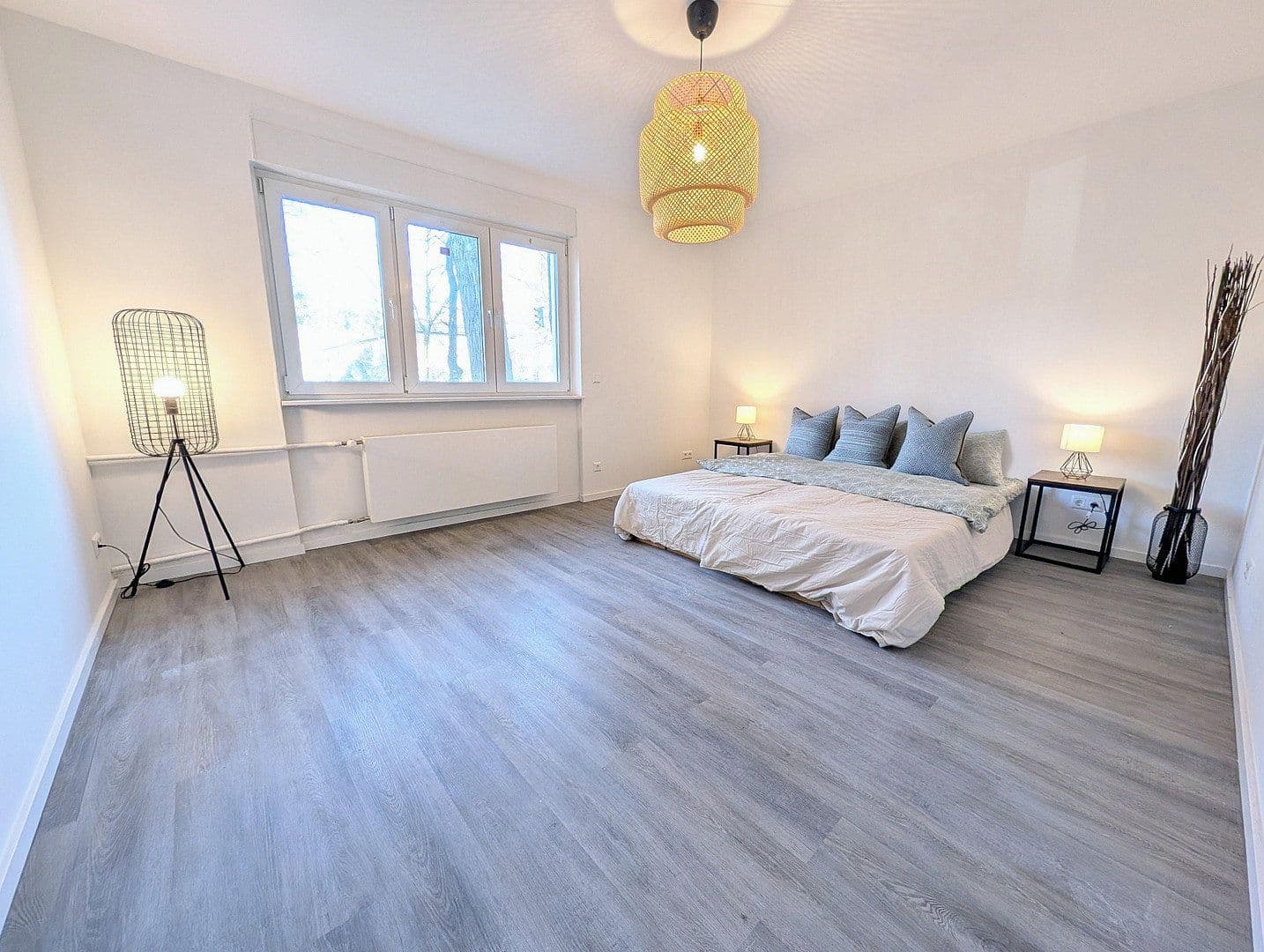 Prodej bytu 4+1 92 m², Berlin, Berlín Prodej bytu 4+1 92 m², Berlin, Berlín