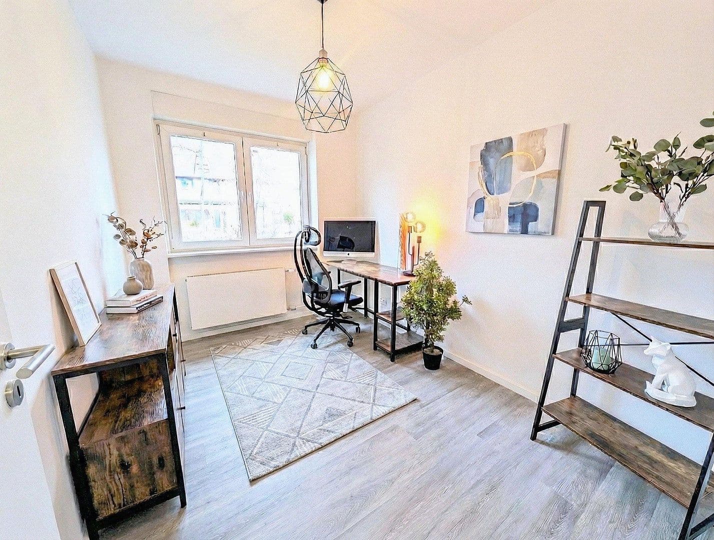 Prodej bytu 4+1 92 m², Berlin, Berlín Prodej bytu 4+1 92 m², Berlin, Berlín