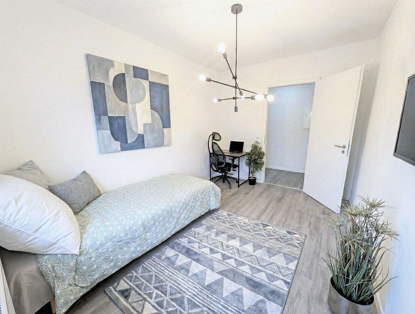 Prodej bytu 4+1 92 m², Berlin, Berlín Prodej bytu 4+1 92 m², Berlin, Berlín