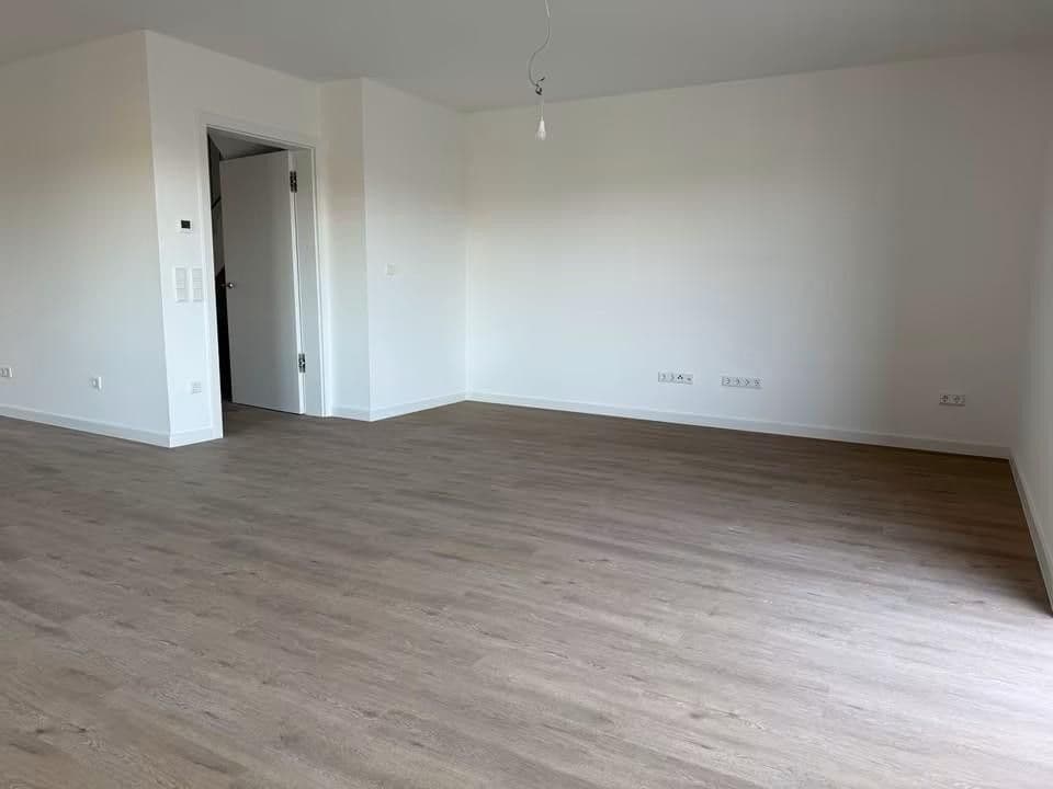 Pronájem domu 125 m², pozemek 379 m², Gläsenerstr.11a, Paderborn, Severní Porýní-Vestfálsko Pronájem domu 125 m², pozemek 379 m², Gläsenerstr.11a, Paderborn, Severní Porýní-Vestfálsko