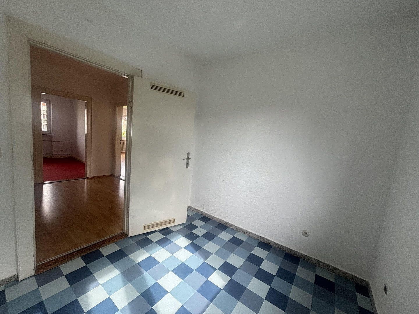 Pronájem bytu 3+kk 90 m², Westring 337, Kiel, Šlesvicko-Holštýnsko Pronájem bytu 3+kk 90 m², Westring 337, Kiel, Šlesvicko-Holštýnsko