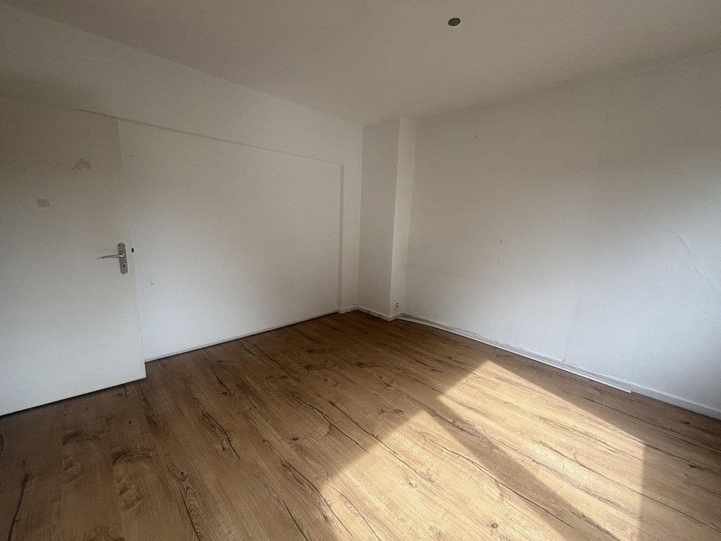 Pronájem bytu 3+kk 90 m², Westring 337, Kiel, Šlesvicko-Holštýnsko Pronájem bytu 3+kk 90 m², Westring 337, Kiel, Šlesvicko-Holštýnsko