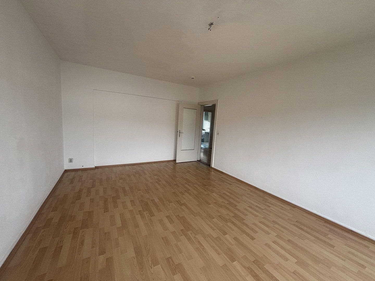 Pronájem bytu 3+kk 90 m², Westring 337, Kiel, Šlesvicko-Holštýnsko Pronájem bytu 3+kk 90 m², Westring 337, Kiel, Šlesvicko-Holštýnsko