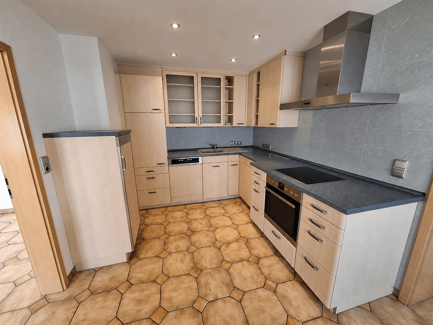 Pronájem bytu 4+1 125 m², Neuberg, Hessen Pronájem bytu 4+1 125 m², Neuberg, Hessen
