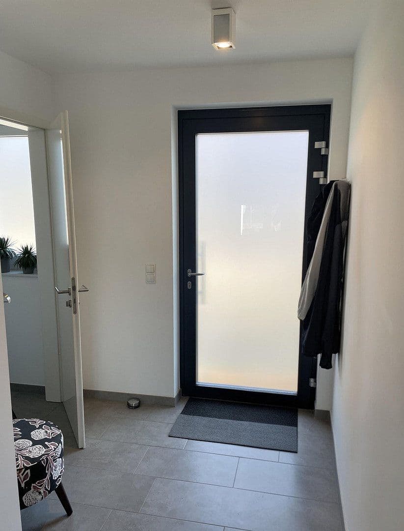 Pronájem domu 165 m², pozemek 289 m², Kaiserslautern, Porýní-Falc Pronájem domu 165 m², pozemek 289 m², Kaiserslautern, Porýní-Falc