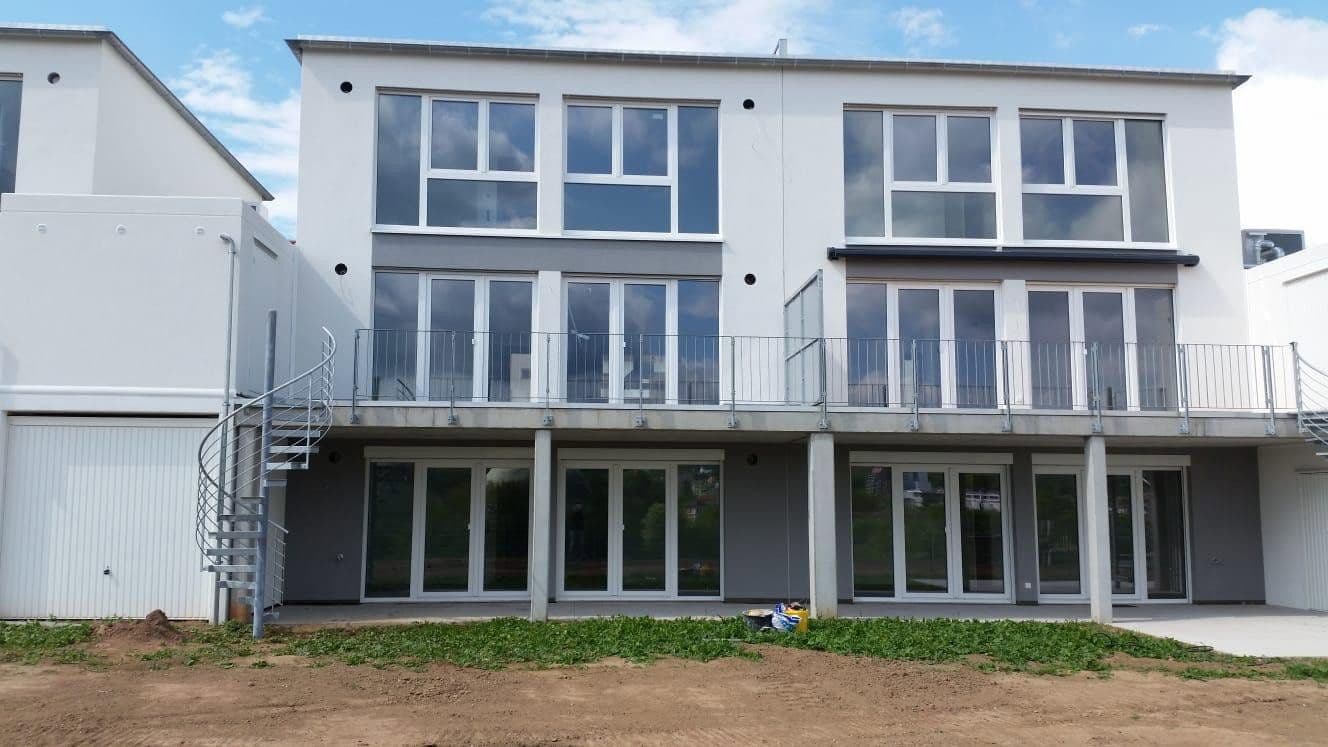 Pronájem domu 165 m², pozemek 289 m², Kaiserslautern, Porýní-Falc Pronájem domu 165 m², pozemek 289 m², Kaiserslautern, Porýní-Falc