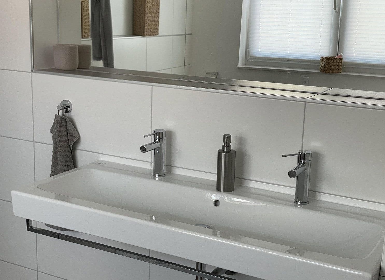 Pronájem domu 165 m², pozemek 289 m², Kaiserslautern, Porýní-Falc Pronájem domu 165 m², pozemek 289 m², Kaiserslautern, Porýní-Falc