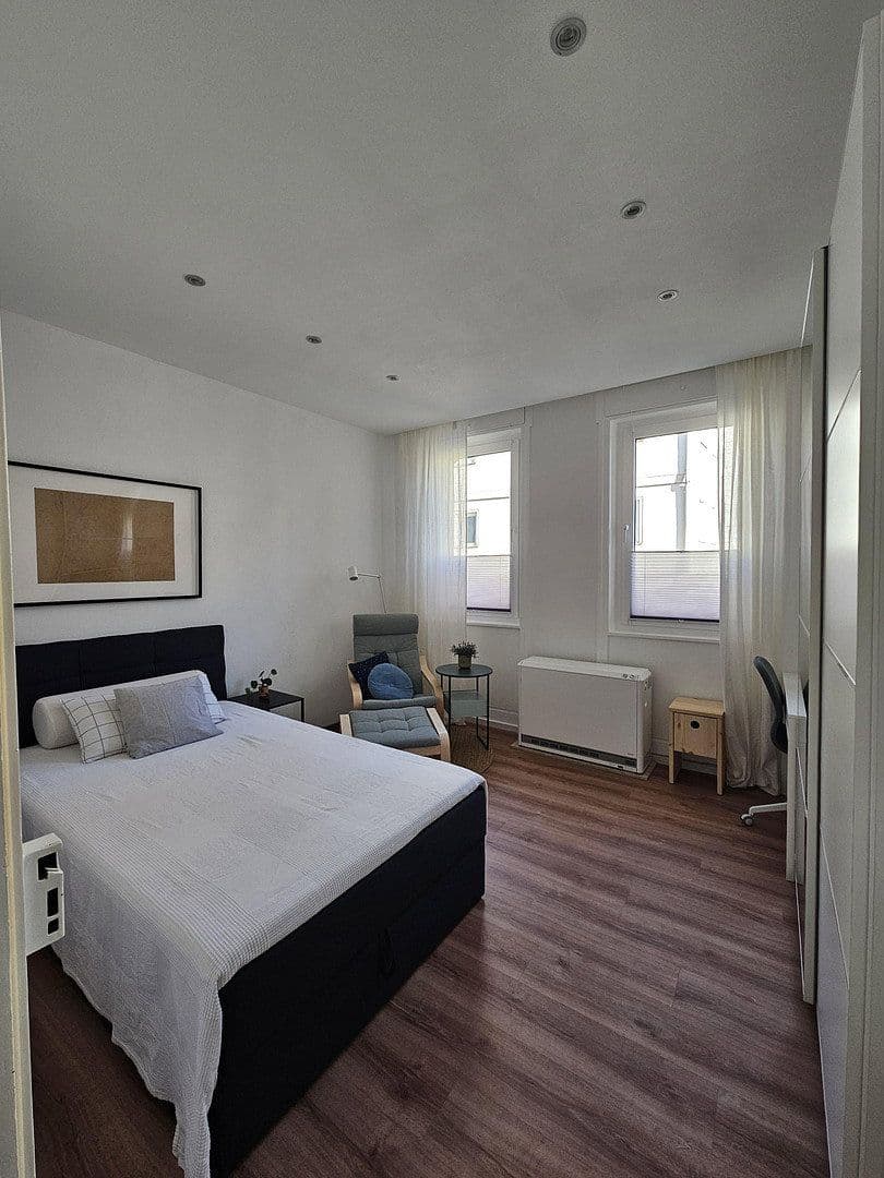 Pronájem bytu 1+1 23 m², Stuttgart, Bádensko-Württembersko Pronájem bytu 1+1 23 m², Stuttgart, Bádensko-Württembersko