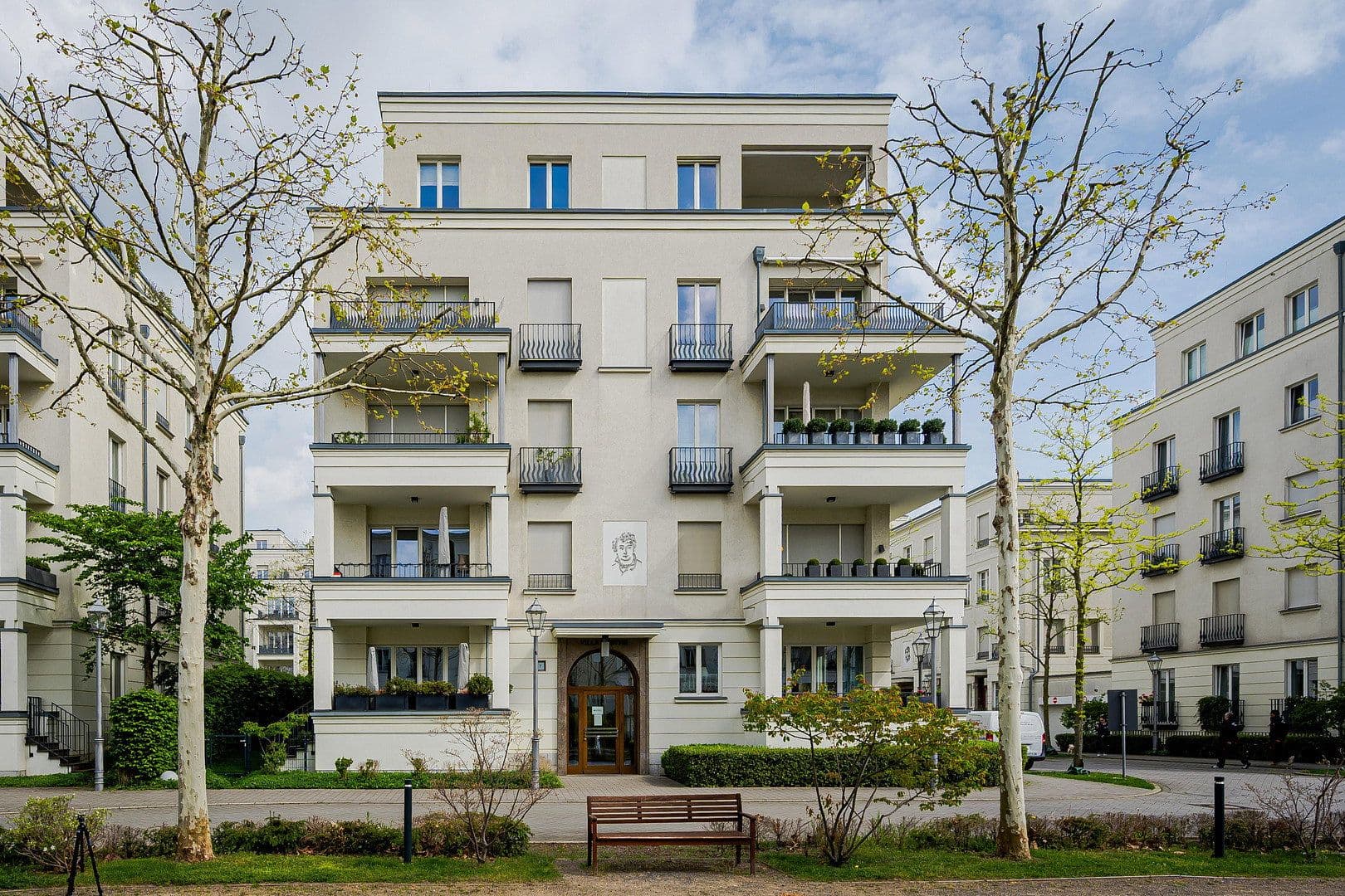 Prodej bytu 5+1 199 m², Düsseldorf, Severní Porýní-Vestfálsko Prodej bytu 5+1 199 m², Düsseldorf, Severní Porýní-Vestfálsko