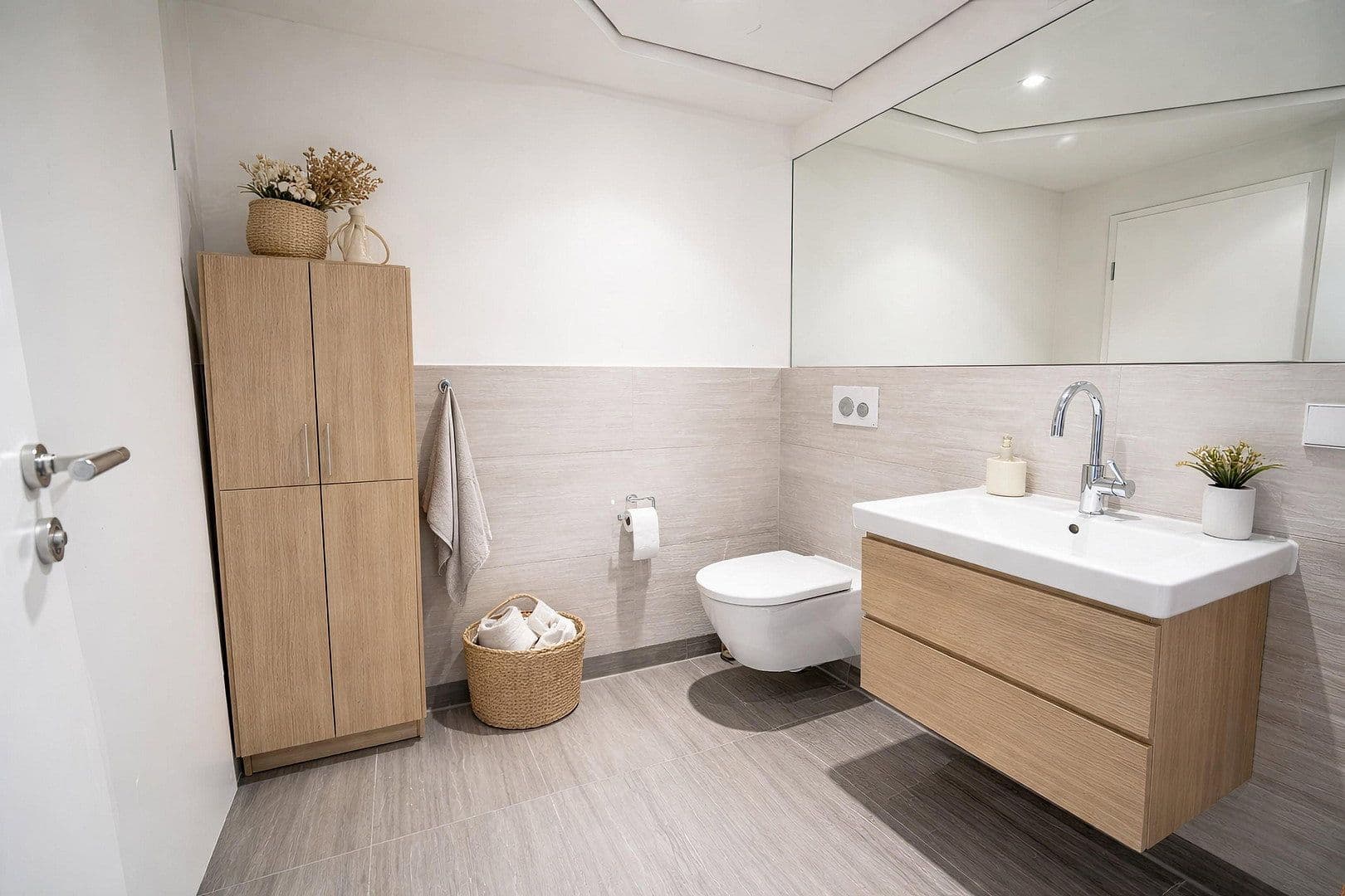 Prodej bytu 5+1 199 m², Düsseldorf, Severní Porýní-Vestfálsko Prodej bytu 5+1 199 m², Düsseldorf, Severní Porýní-Vestfálsko