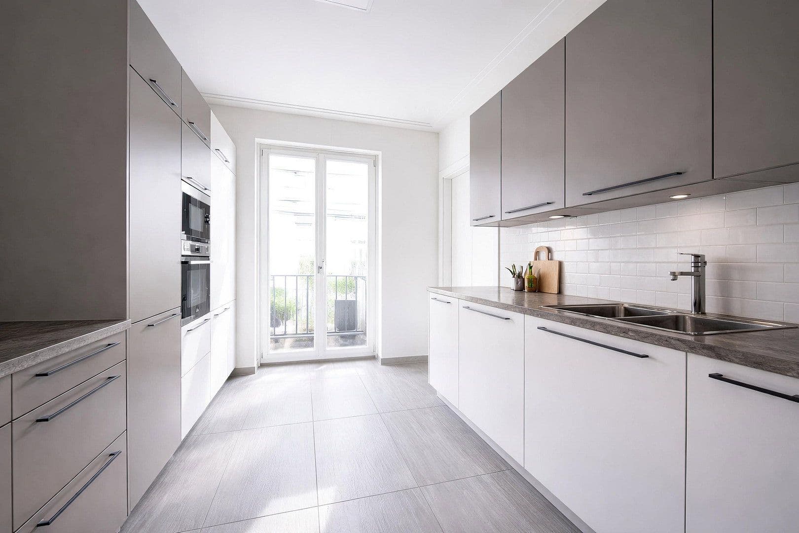 Prodej bytu 5+1 199 m², Düsseldorf, Severní Porýní-Vestfálsko Prodej bytu 5+1 199 m², Düsseldorf, Severní Porýní-Vestfálsko