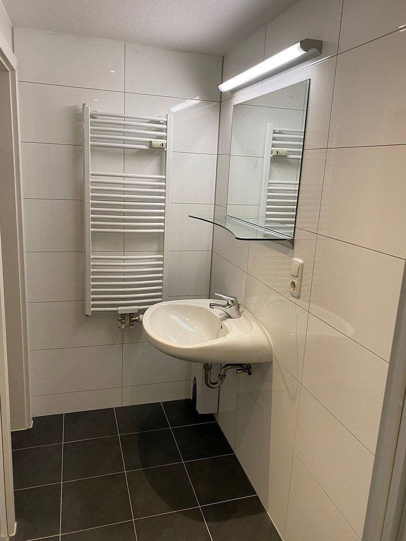 Pronájem bytu 1+1 28 m², Mainz, Porýní-Falc Pronájem bytu 1+1 28 m², Mainz, Porýní-Falc