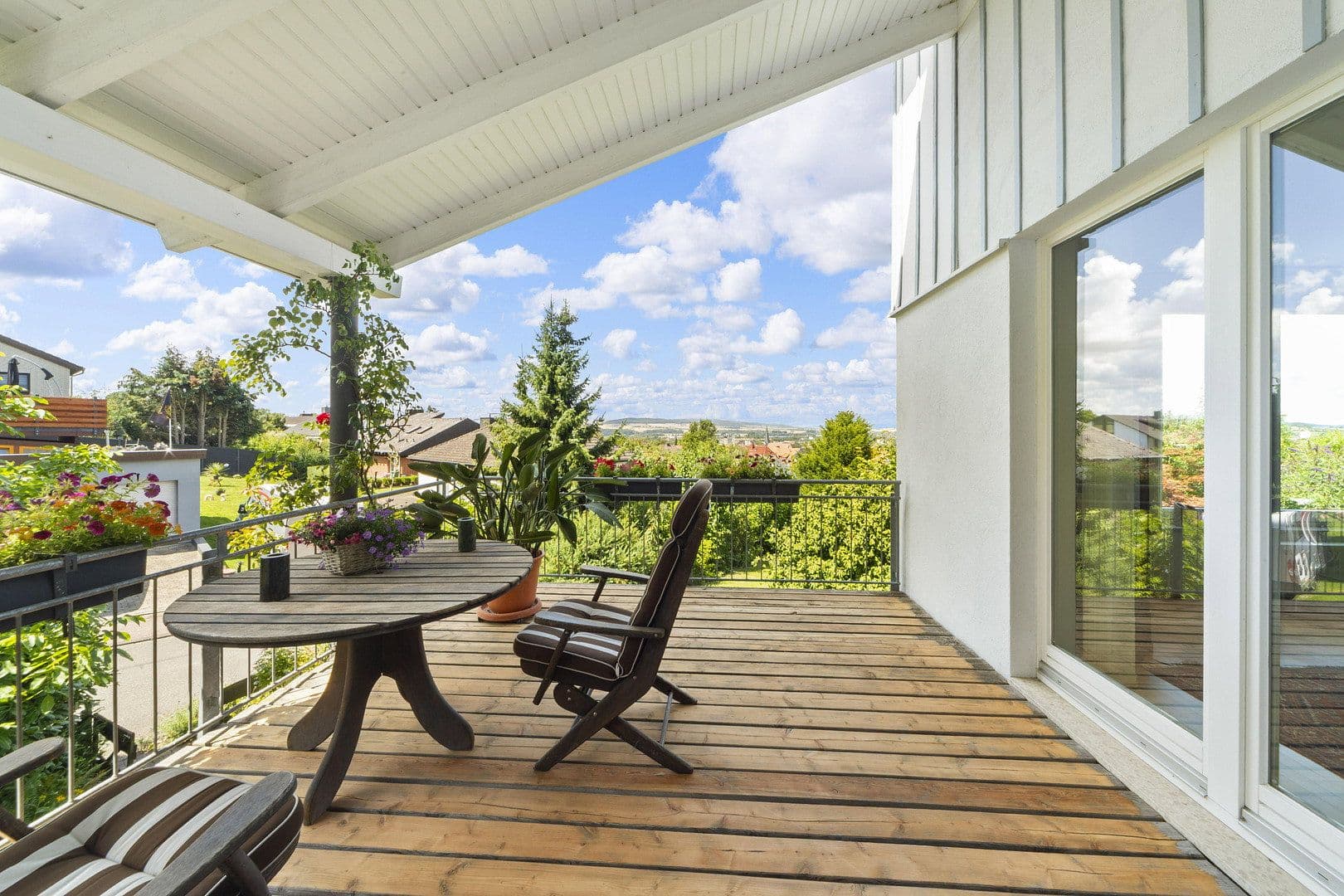 Prodej domu 204 m², pozemek 894 m², Northeim, Dolní Sasko Prodej domu 204 m², pozemek 894 m², Northeim, Dolní Sasko