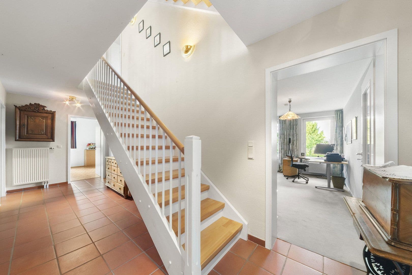 Prodej domu 204 m², pozemek 894 m², Northeim, Dolní Sasko Prodej domu 204 m², pozemek 894 m², Northeim, Dolní Sasko