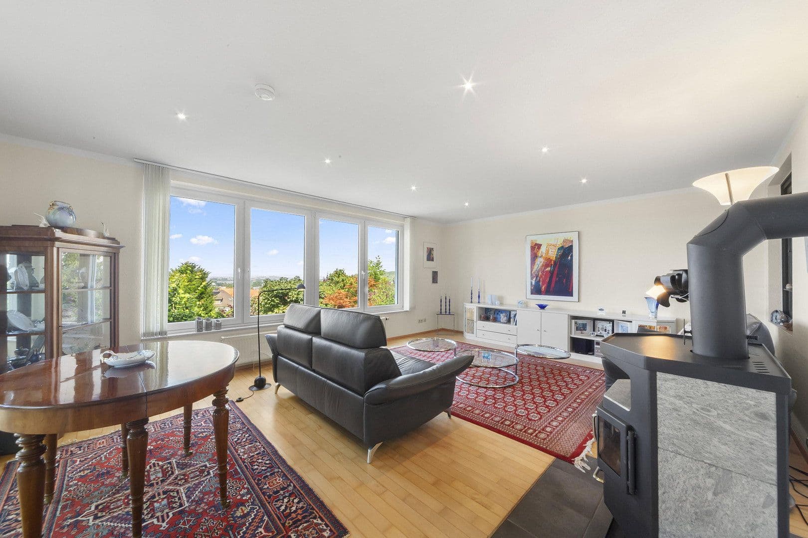 Prodej domu 204 m², pozemek 894 m², Northeim, Dolní Sasko Prodej domu 204 m², pozemek 894 m², Northeim, Dolní Sasko