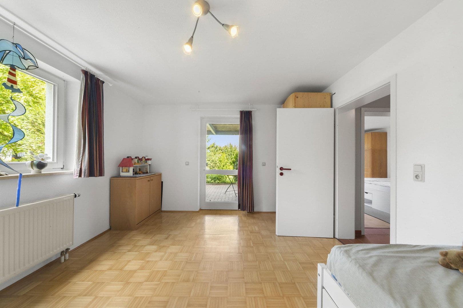 Prodej domu 204 m², pozemek 894 m², Northeim, Dolní Sasko Prodej domu 204 m², pozemek 894 m², Northeim, Dolní Sasko