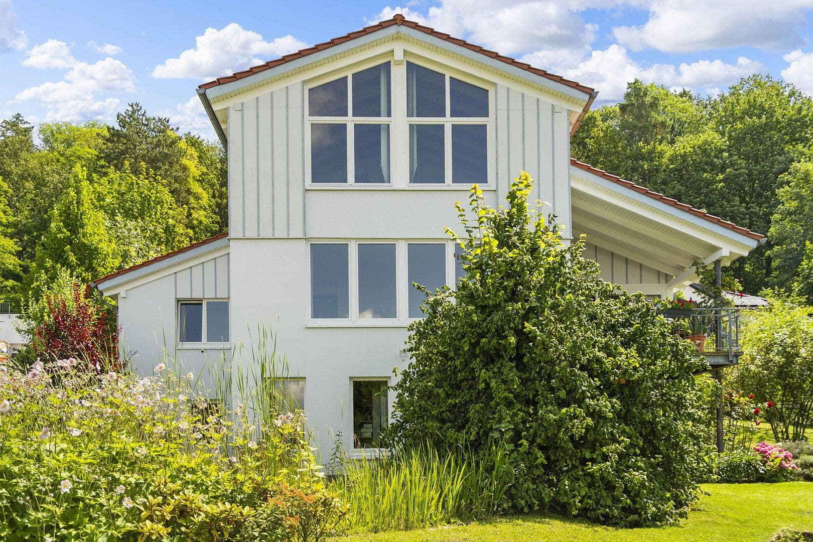 Prodej domu 204 m², pozemek 894 m², Northeim, Dolní Sasko Prodej domu 204 m², pozemek 894 m², Northeim, Dolní Sasko