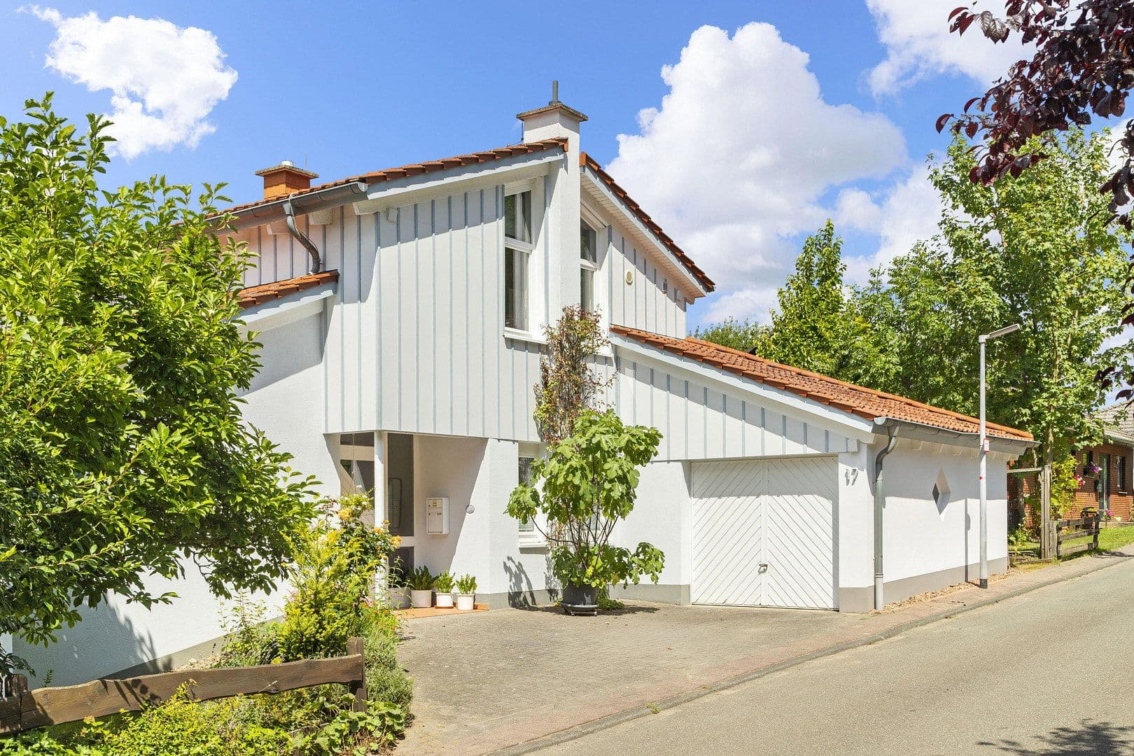 Prodej domu 204 m², pozemek 894 m², Northeim, Dolní Sasko Prodej domu 204 m², pozemek 894 m², Northeim, Dolní Sasko