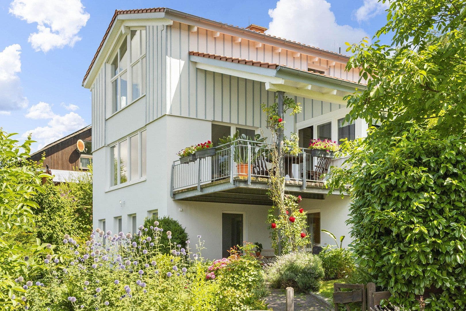 Prodej domu 204 m², pozemek 894 m², Northeim, Dolní Sasko Prodej domu 204 m², pozemek 894 m², Northeim, Dolní Sasko