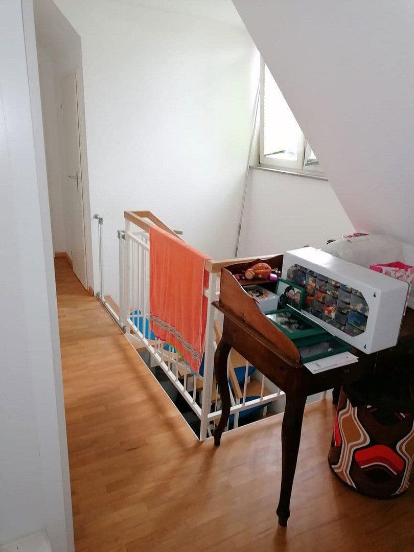 Pronájem bytu 3+1 106 m², Malteserordensstraße 4, Freiburg, Bádensko-Württembersko Pronájem bytu 3+1 106 m², Malteserordensstraße 4, Freiburg, Bádensko-Württembersko
