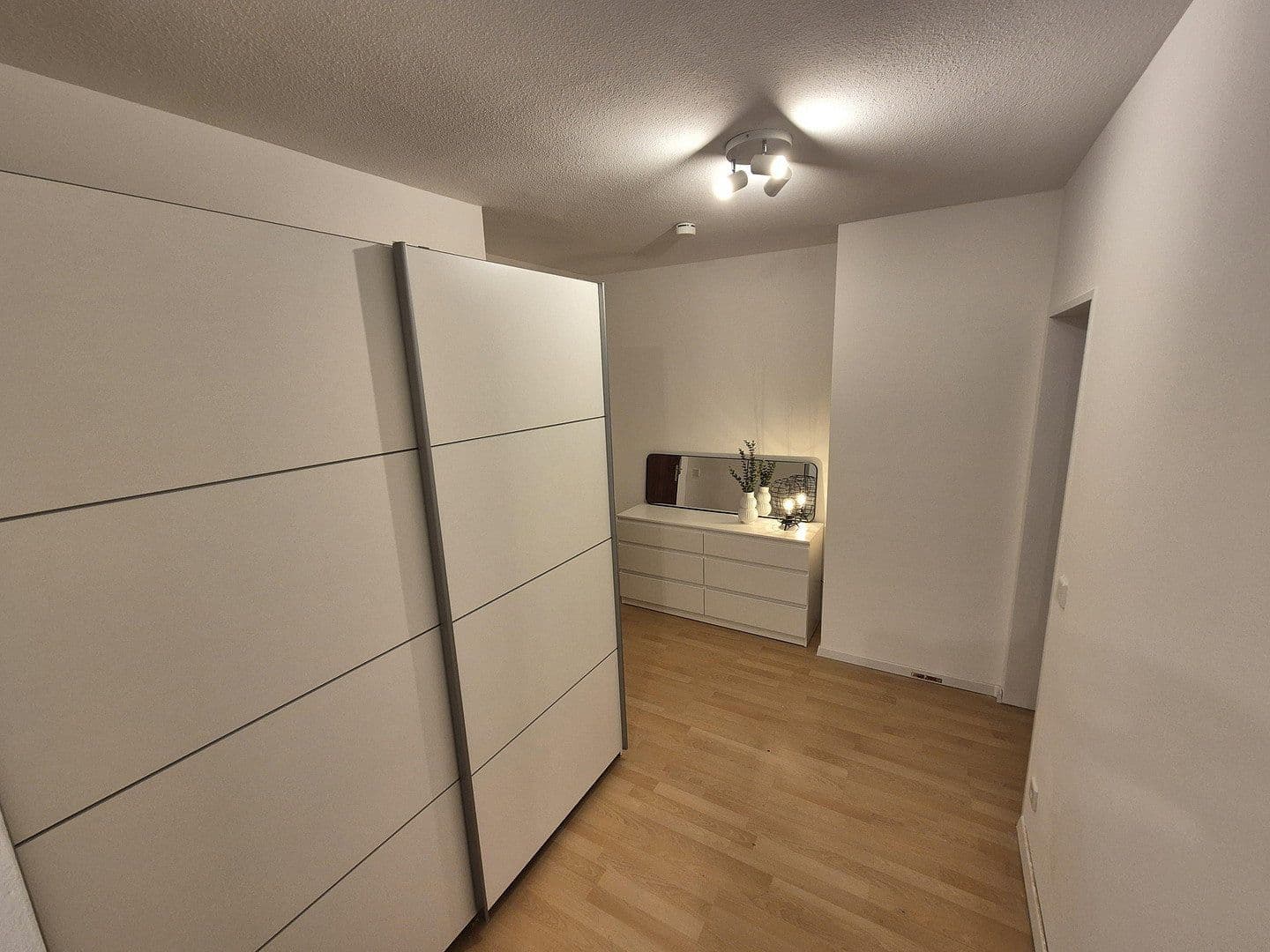 Pronájem bytu 1+kk 50 m², Düsseldorferstr. 19, Nürnberg, Bavorsko Pronájem bytu 1+kk 50 m², Düsseldorferstr. 19, Nürnberg, Bavorsko