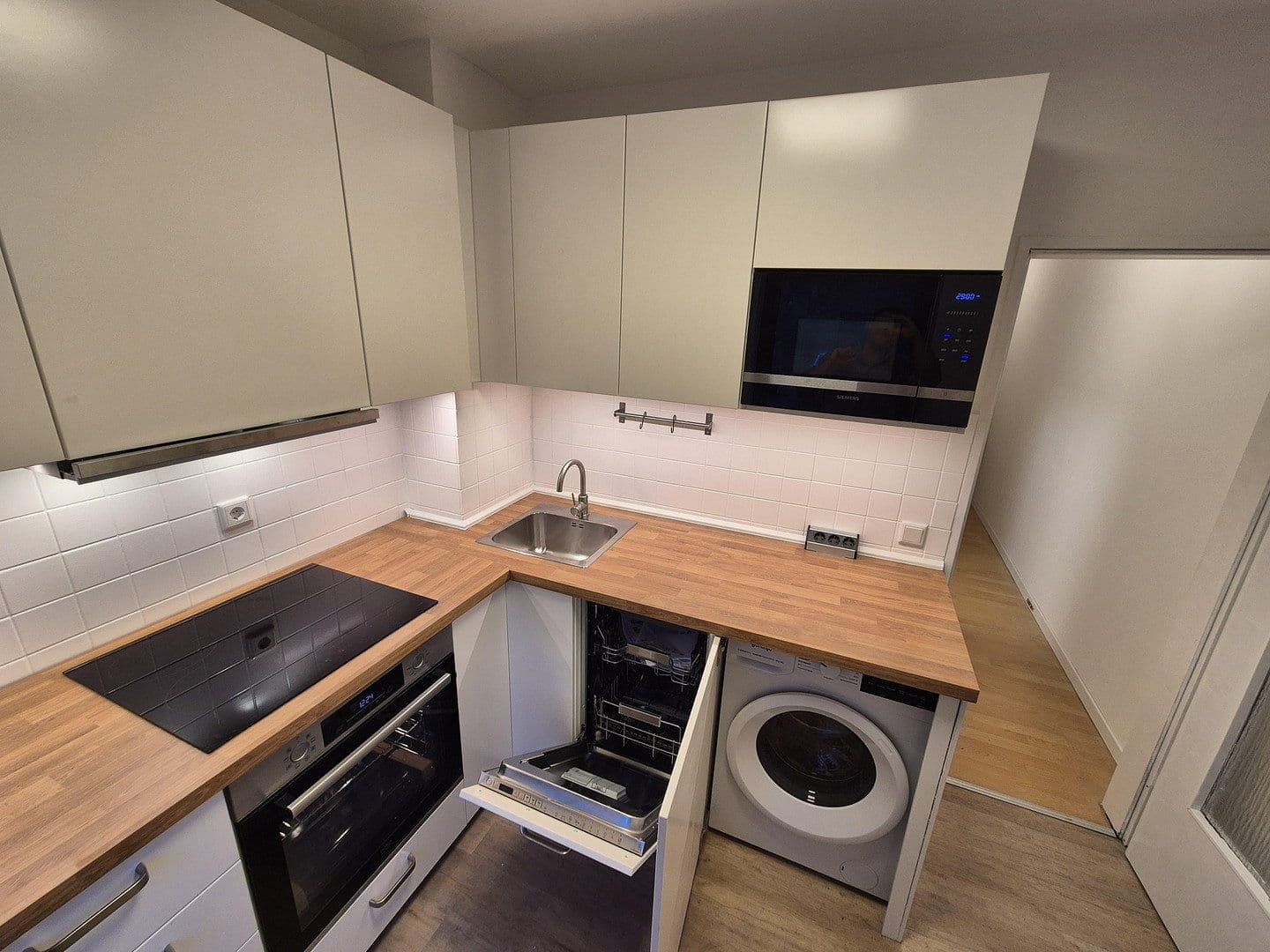 Pronájem bytu 1+kk 50 m², Düsseldorferstr. 19, Nürnberg, Bavorsko Pronájem bytu 1+kk 50 m², Düsseldorferstr. 19, Nürnberg, Bavorsko