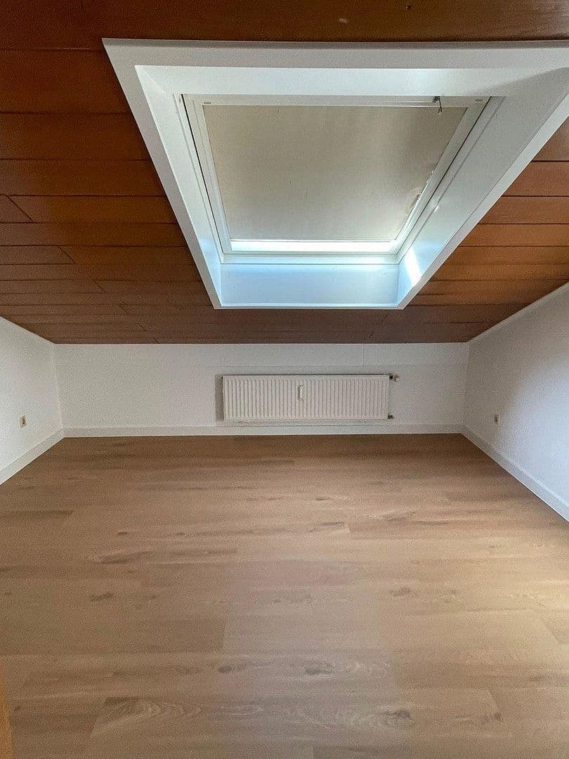 Pronájem bytu 4+kk 115 m², Brühl, Bádensko-Württembersko Pronájem bytu 4+kk 115 m², Brühl, Bádensko-Württembersko
