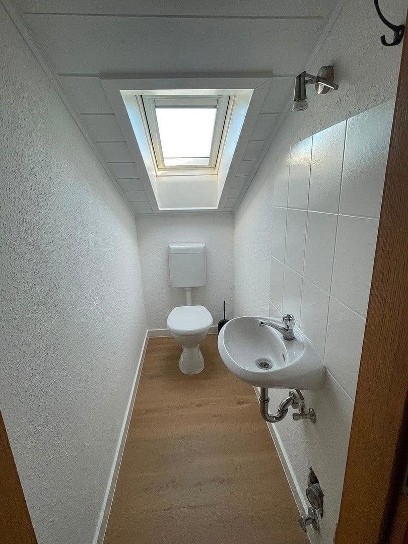 Pronájem bytu 4+kk 115 m², Brühl, Bádensko-Württembersko Pronájem bytu 4+kk 115 m², Brühl, Bádensko-Württembersko