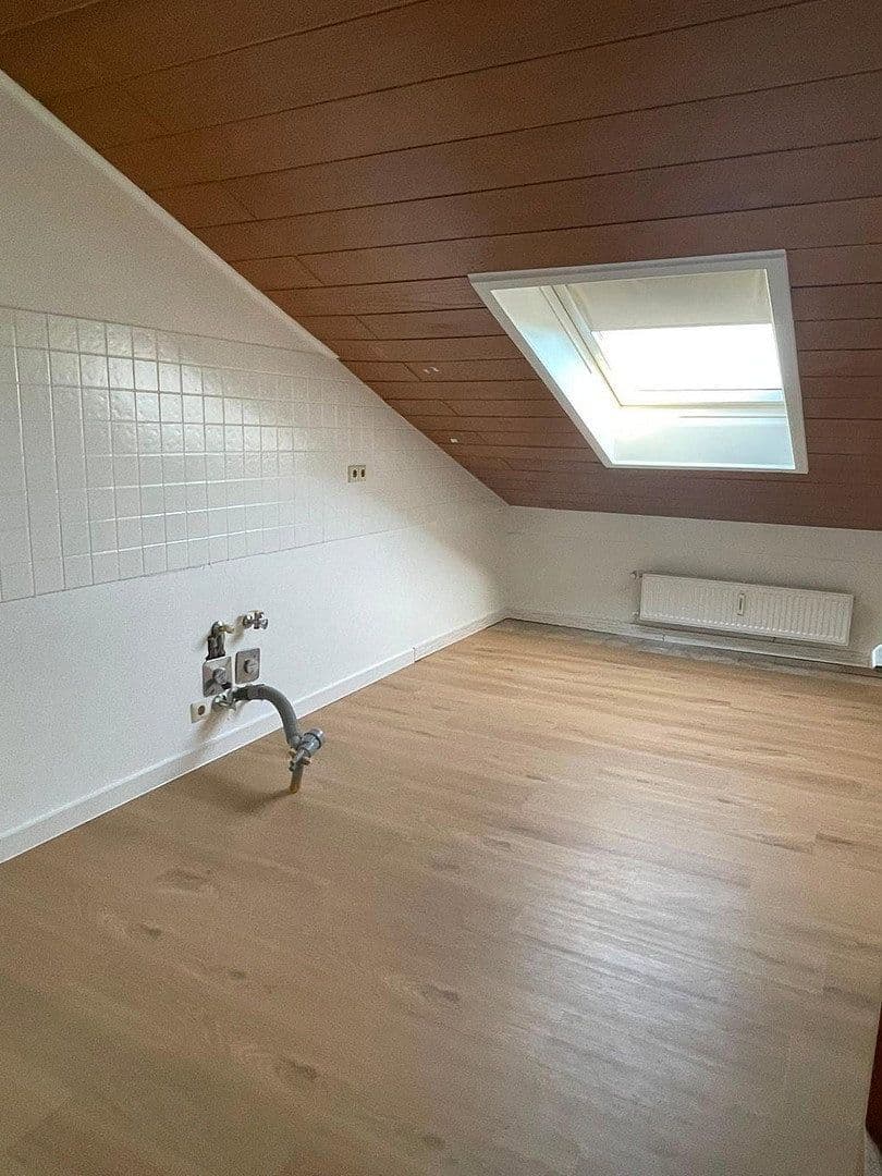 Pronájem bytu 4+kk 115 m², Brühl, Bádensko-Württembersko Pronájem bytu 4+kk 115 m², Brühl, Bádensko-Württembersko