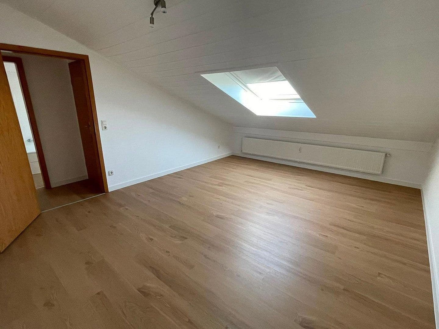 Pronájem bytu 4+kk 115 m², Brühl, Bádensko-Württembersko Pronájem bytu 4+kk 115 m², Brühl, Bádensko-Württembersko