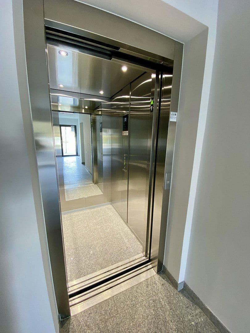 Pronájem bytu 2+kk 75 m², Weyerstraße 45, Solingen, Severní Porýní-Vestfálsko Pronájem bytu 2+kk 75 m², Weyerstraße 45, Solingen, Severní Porýní-Vestfálsko