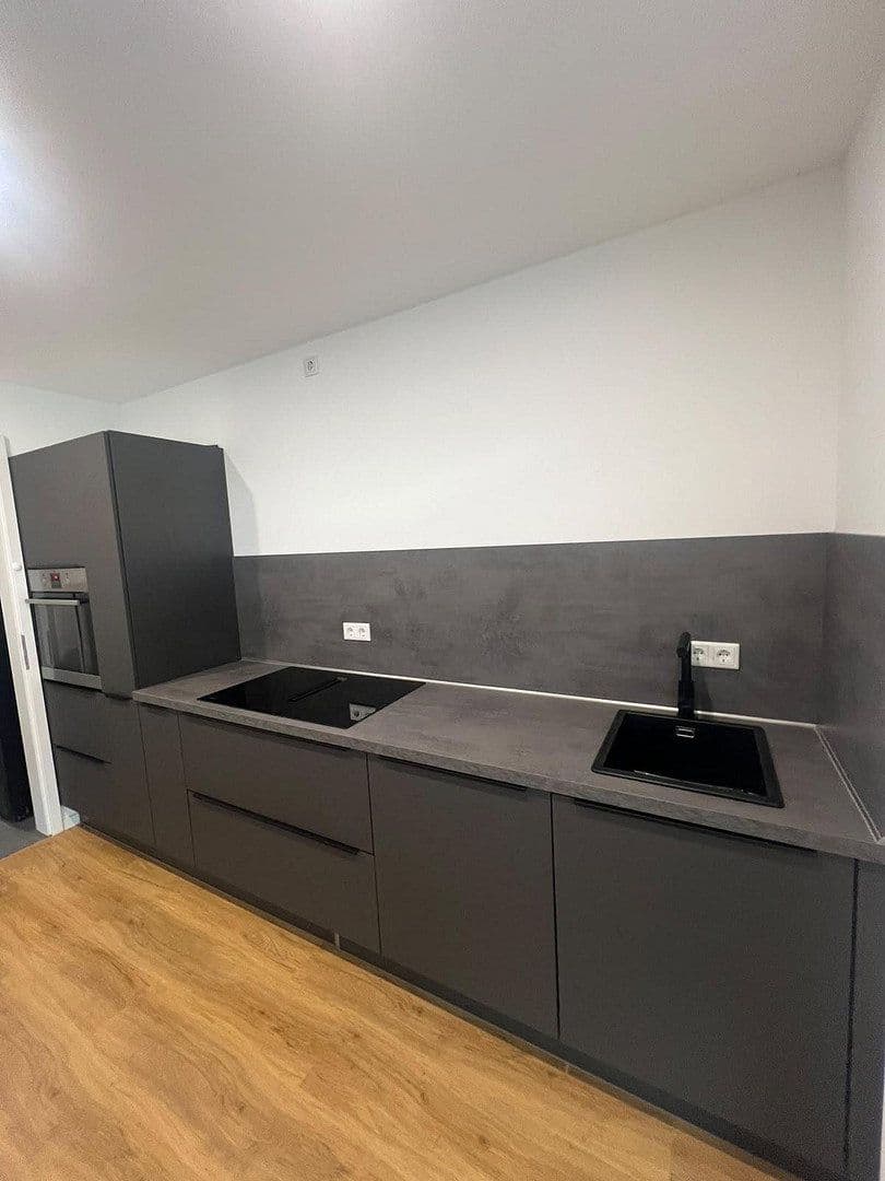 Pronájem bytu 2+kk 75 m², Weyerstraße 45, Solingen, Severní Porýní-Vestfálsko Pronájem bytu 2+kk 75 m², Weyerstraße 45, Solingen, Severní Porýní-Vestfálsko