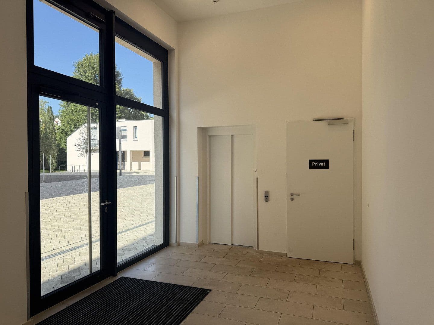 Pronájem bytu 2+1 72 m², Marktplatz 1, Blaustein, Bádensko-Württembersko Pronájem bytu 2+1 72 m², Marktplatz 1, Blaustein, Bádensko-Württembersko