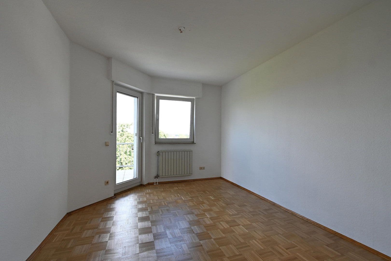 Pronájem bytu 3+1 110 m², Frankfurter Str.214, Köln, Severní Porýní-Vestfálsko Pronájem bytu 3+1 110 m², Frankfurter Str.214, Köln, Severní Porýní-Vestfálsko