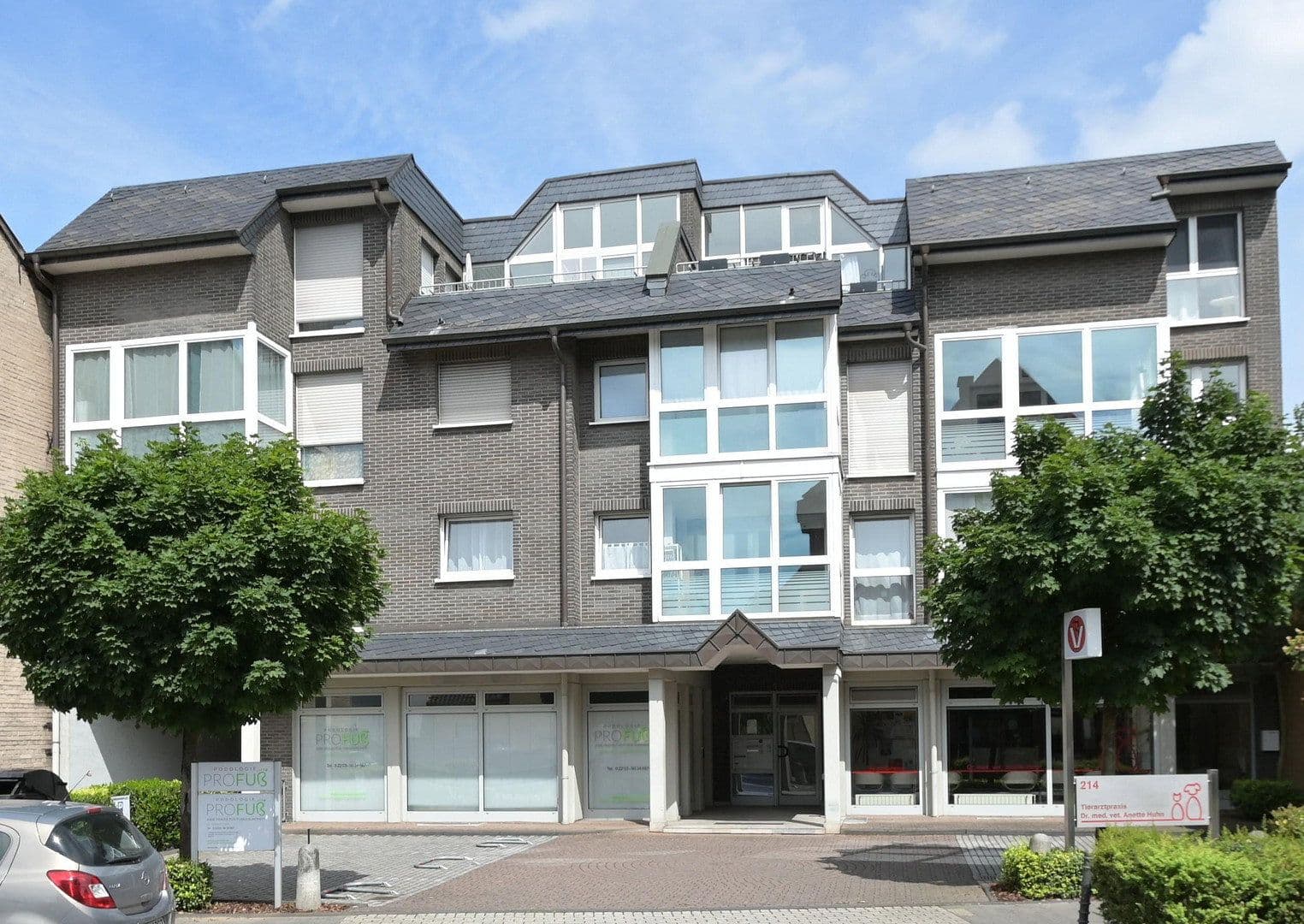 Pronájem bytu 3+1 110 m², Frankfurter Str.214, Köln, Severní Porýní-Vestfálsko Pronájem bytu 3+1 110 m², Frankfurter Str.214, Köln, Severní Porýní-Vestfálsko
