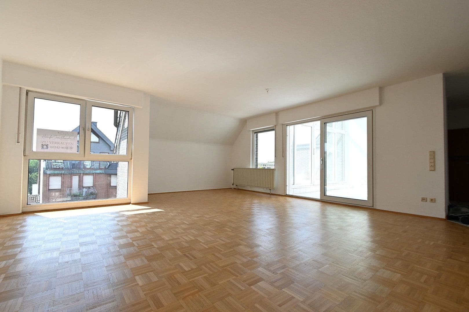 Pronájem bytu 3+1 110 m², Frankfurter Str.214, Köln, Severní Porýní-Vestfálsko Pronájem bytu 3+1 110 m², Frankfurter Str.214, Köln, Severní Porýní-Vestfálsko