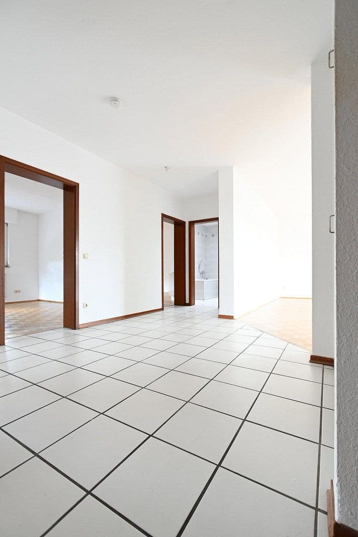 Pronájem bytu 3+1 110 m², Frankfurter Str.214, Köln, Severní Porýní-Vestfálsko Pronájem bytu 3+1 110 m², Frankfurter Str.214, Köln, Severní Porýní-Vestfálsko