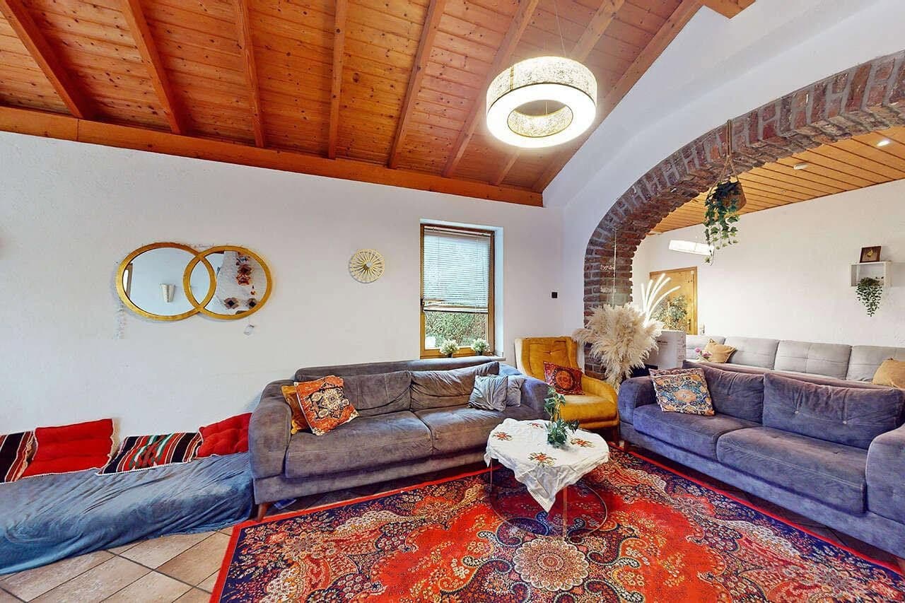 Prodej domu 250 m², pozemek 619 m², Cáchy, Severní Porýní-Vestfálsko Prodej domu 250 m², pozemek 619 m², Cáchy, Severní Porýní-Vestfálsko